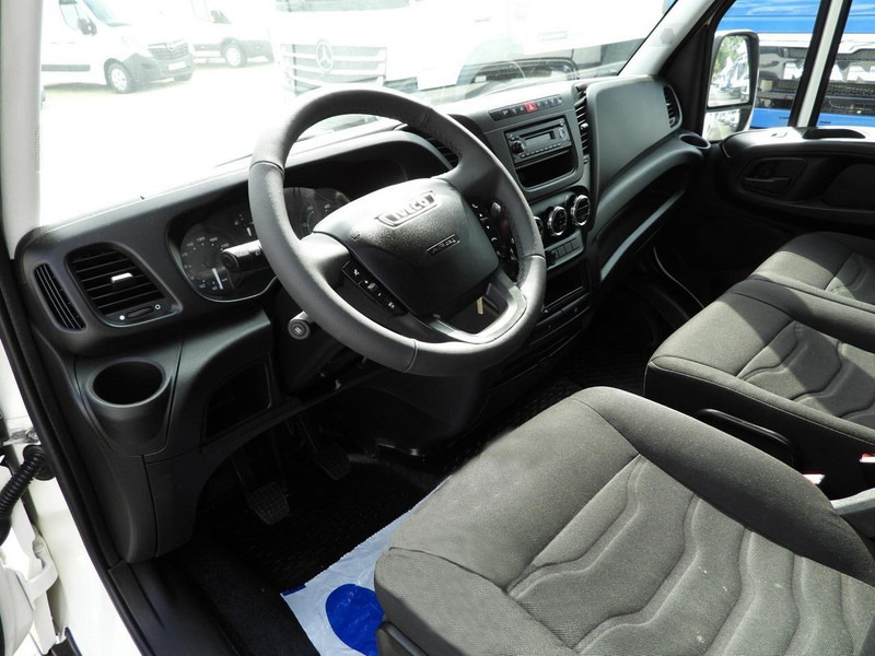 Iveco DAILY 35C17 FURGON BRYGADÓWKA 6 MIEJSC TEMPOMAT BLIŹNIACZE KOŁA - Fourgon grand volume: photos 2 Iveco DAILY 35C17 FURGON BRYGADÓWKA 6 MIEJSC TEMPOMAT BLIŹNIACZE KOŁA - Fourgon grand volume: photos 2