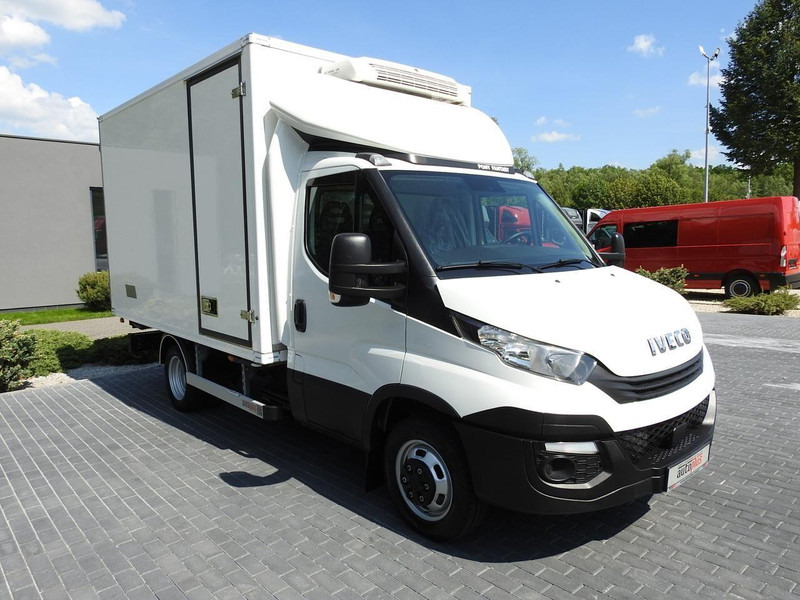 Iveco DAILY 50C15 CHŁODNIA KONTENER -5*C ZASILANIE 230V KLIMATYZACJA B - Camion frigorifique: photos 4 Iveco DAILY 50C15 CHŁODNIA KONTENER -5*C ZASILANIE 230V KLIMATYZACJA B - Camion frigorifique: photos 4