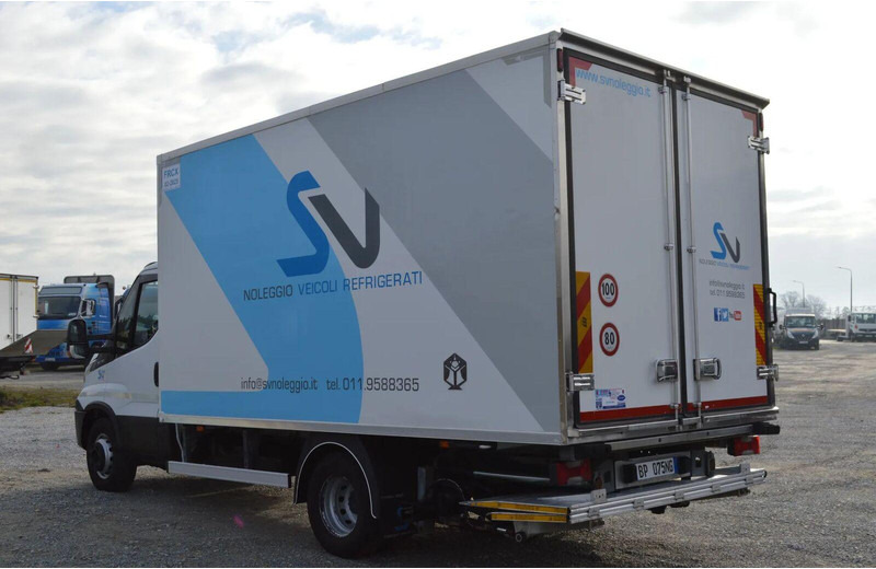 Iveco DAILY 60C15 REFRIGERATOR + SIDE AND REAR DOORS, LIFT FOLDED UNDE - Camion frigorifique: photos 3 Iveco DAILY 60C15 REFRIGERATOR + SIDE AND REAR DOORS, LIFT FOLDED UNDE - Camion frigorifique: photos 3