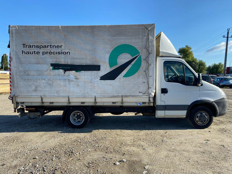 Iveco Daily 35 C 18 Pritsche + Plane + DHollandia LBW - 3,5t - Utilitaire plateau baché: photos 4 Iveco Daily 35 C 18 Pritsche + Plane + DHollandia LBW - 3,5t - Utilitaire plateau baché: photos 4