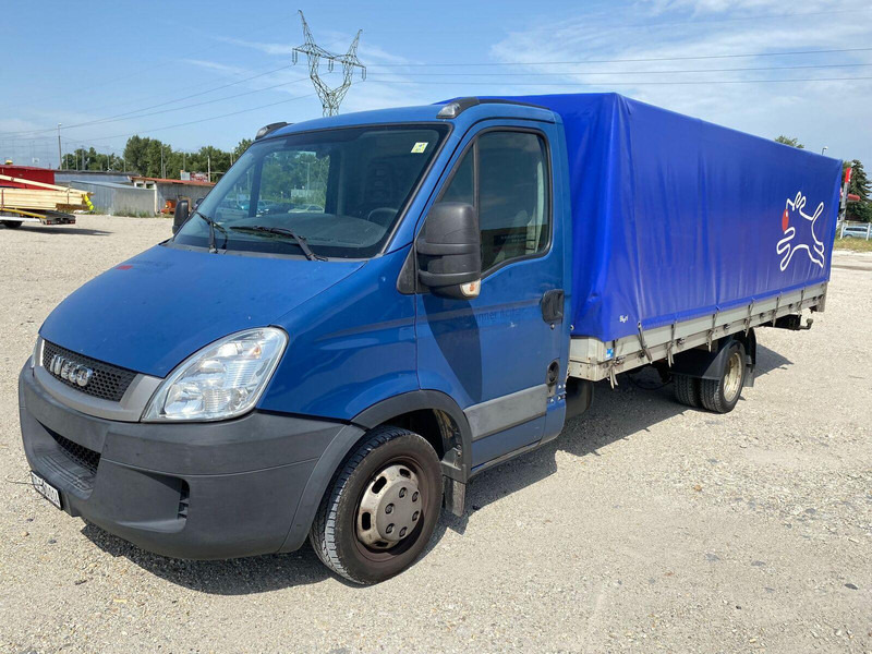Iveco Daily 35C15 Pritsche + Plane -3,5t - Utilitaire plateau baché: photos 2 Iveco Daily 35C15 Pritsche + Plane -3,5t - Utilitaire plateau baché: photos 2