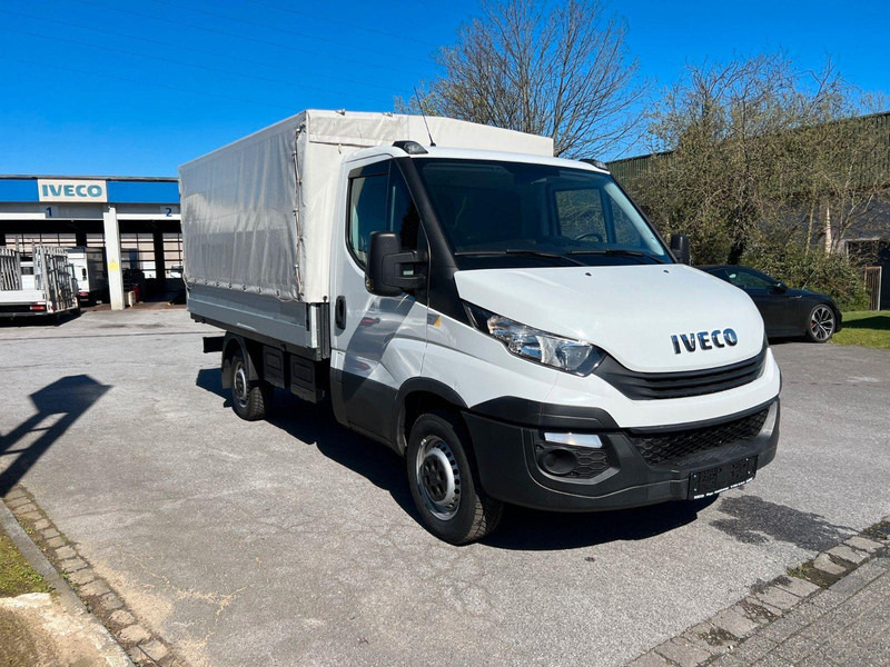 Iveco Daily 35S14 Curtain side - Utilitaire plateau baché: photos 2 Iveco Daily 35S14 Curtain side - Utilitaire plateau baché: photos 2