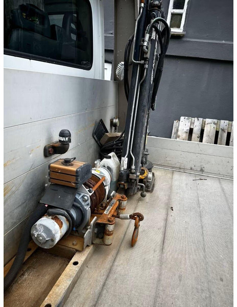 Iveco Daily 70C17 - Car transporter + crane - Camion porte-voitures: photos 5 Iveco Daily 70C17 - Car transporter + crane - Camion porte-voitures: photos 5