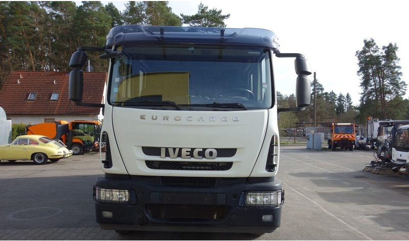 Iveco Eurocargo 120E225 - Workshop truck - Camion magasin: photos 2 Iveco Eurocargo 120E225 - Workshop truck - Camion magasin: photos 2