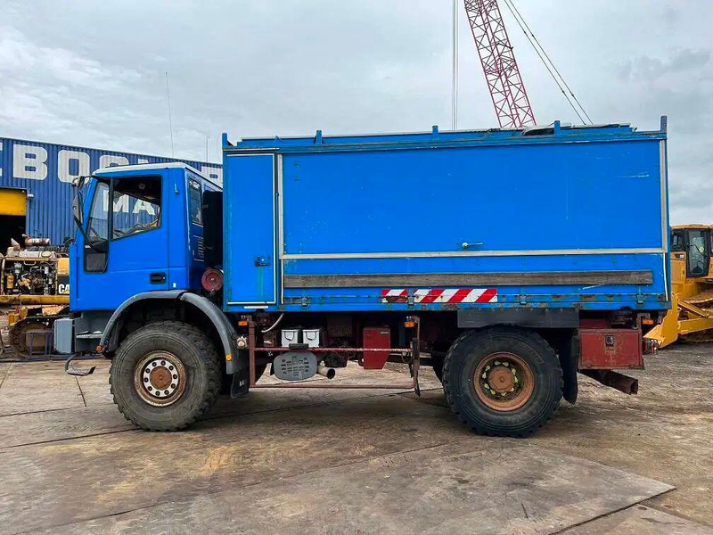 Iveco Eurocargo 135E18 4x4 - Workshop truck - Camion magasin: photos 3 Iveco Eurocargo 135E18 4x4 - Workshop truck - Camion magasin: photos 3