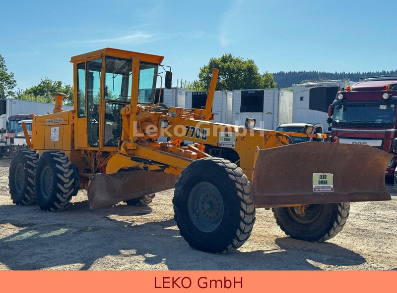John Deere 770B - Niveleuse: photos 1 John Deere 770B - Niveleuse: photos 1