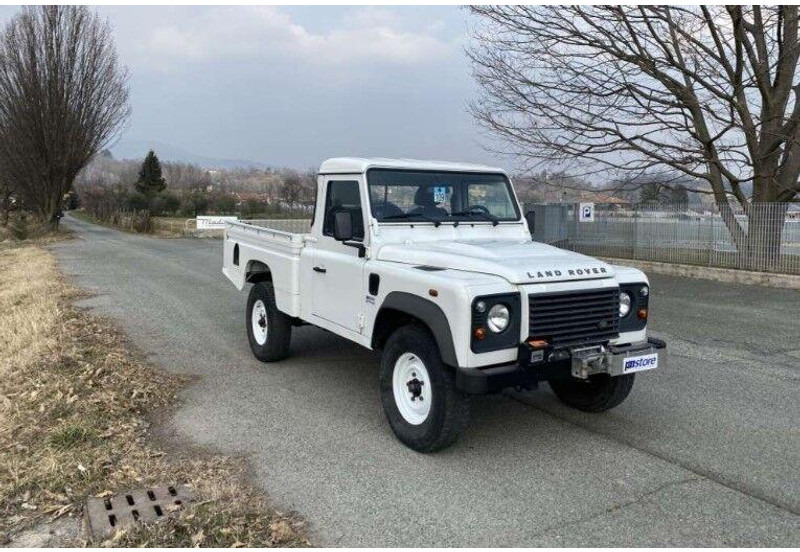 Land Rover Defender 110 - 2.2 Td4 4x4 Platós - Fourgon plateau: photos 2 Land Rover Defender 110 - 2.2 Td4 4x4 Platós - Fourgon plateau: photos 2