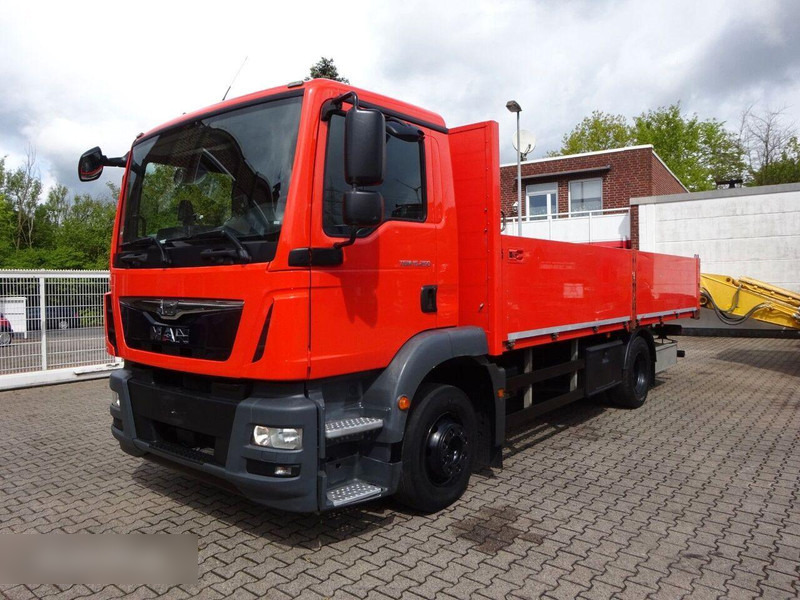MAN 15.250 TGM Flatbed - Camion plateau: photos 1 MAN 15.250 TGM Flatbed - Camion plateau: photos 1