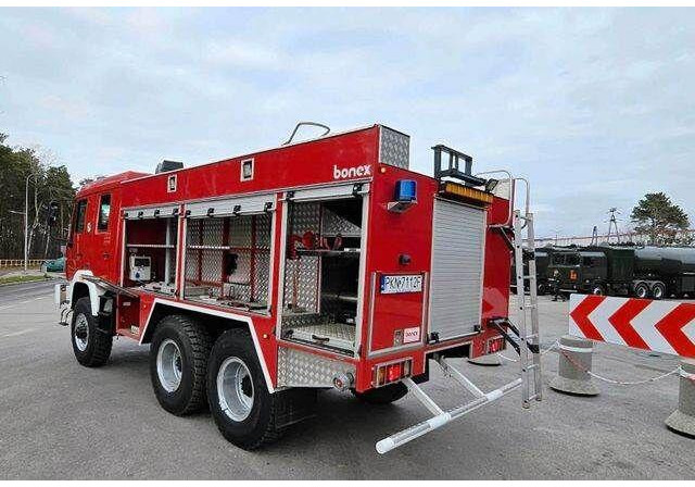 MAN 6x6 STAR Firetruck Feuerwehr - Camion de pompier: photos 5 MAN 6x6 STAR Firetruck Feuerwehr - Camion de pompier: photos 5