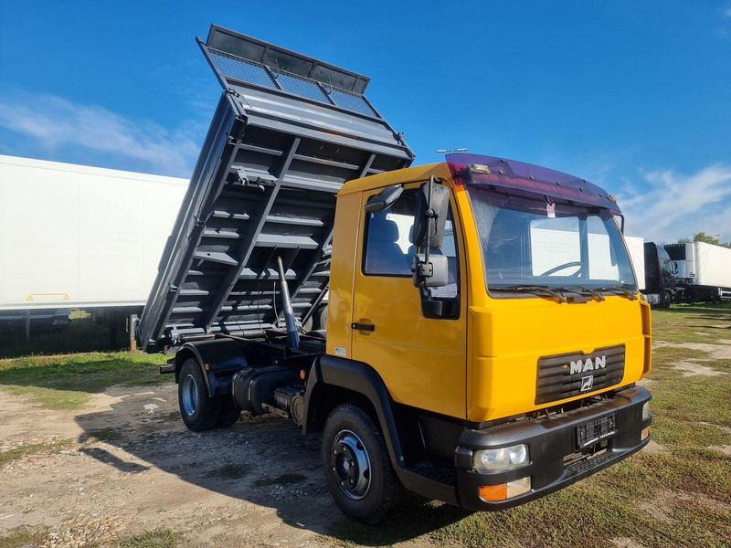 MAN LE 8.180 Meiller Kipper Three-Sided Tipper - 3 old. billencs - T - Camion benne: photos 1 MAN LE 8.180 Meiller Kipper Three-Sided Tipper - 3 old. billencs - T - Camion benne: photos 1