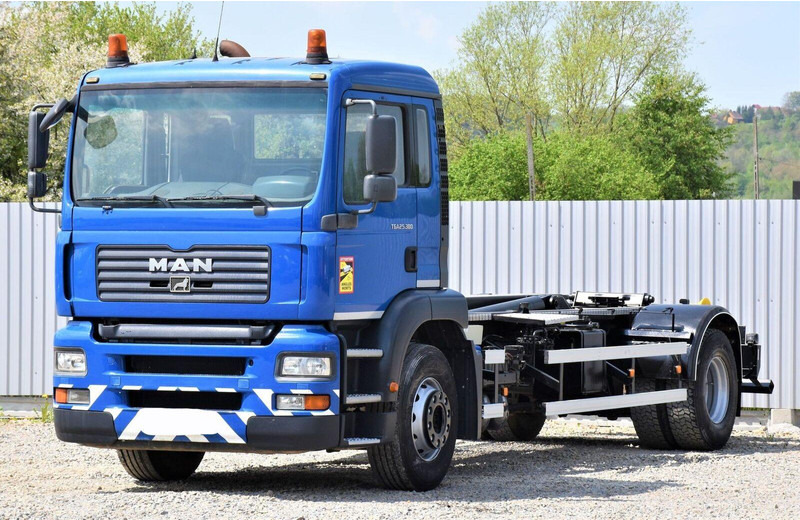 MAN TGA 18.310 - Camion ampliroll: photos 4 MAN TGA 18.310 - Camion ampliroll: photos 4
