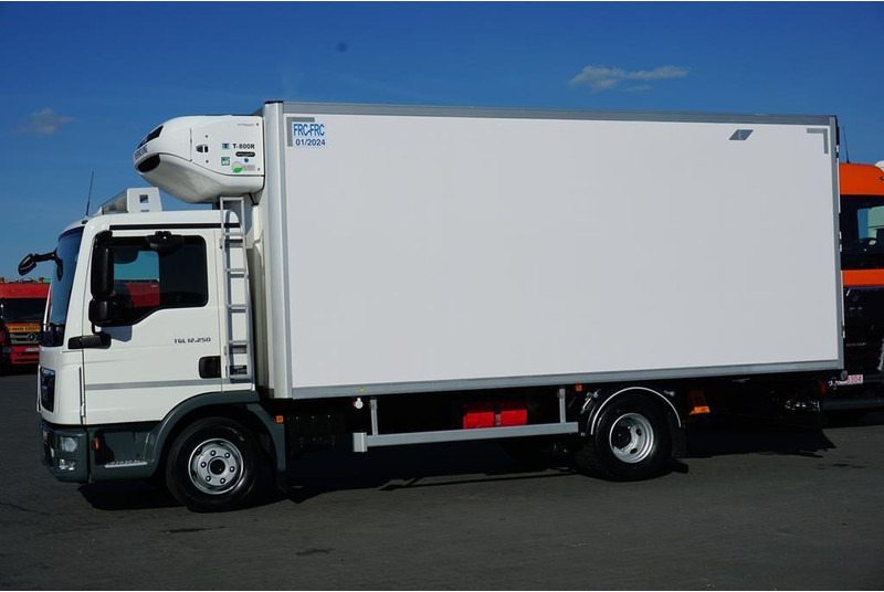 MAN TGL / 12.250 / ACC / EURO 6 / CHŁODNIA / 2 KOMOROWA - Camion frigorifique: photos 3 MAN TGL / 12.250 / ACC / EURO 6 / CHŁODNIA / 2 KOMOROWA - Camion frigorifique: photos 3