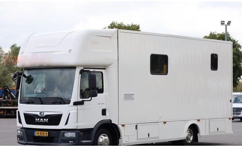 MAN TGL 8.190 - - Camion chevaux: photos 1 MAN TGL 8.190 - - Camion chevaux: photos 1