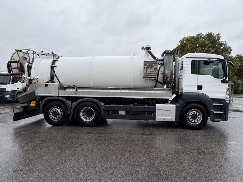 MAN TGS 26.320 - Vacuum truck - Camion hydrocureur: photos 5 MAN TGS 26.320 - Vacuum truck - Camion hydrocureur: photos 5