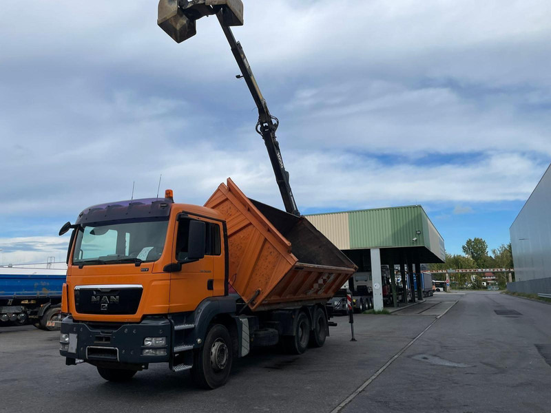 MAN TGS 26.360 Tipper + Crane Jonsered J 1090 - Camion benne, Camion grue: photos 4 MAN TGS 26.360 Tipper + Crane Jonsered J 1090 - Camion benne, Camion grue: photos 4