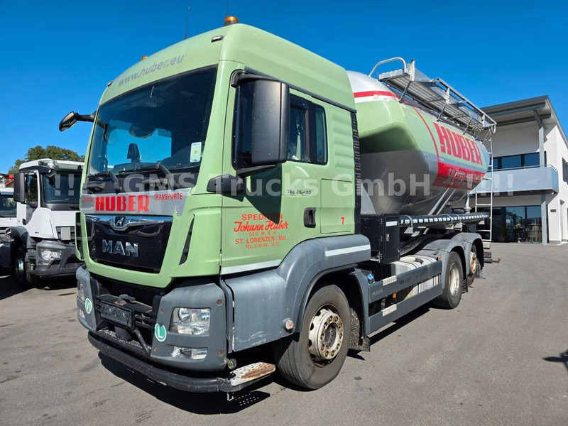 MAN TGS 26.460 - Vacuum truck + trailer - Camion hydrocureur: photos 4 MAN TGS 26.460 - Vacuum truck + trailer - Camion hydrocureur: photos 4