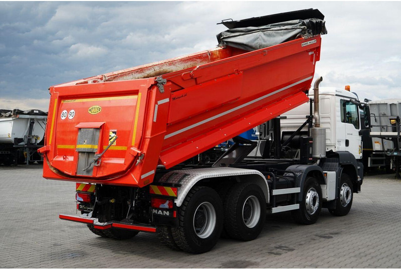 MAN TGS 35.460 / 8X4 / WYWROTKA TYLNOZSYPOWA / HYDROKLAPA / 2018 ROK - Camion benne: photos 4 MAN TGS 35.460 / 8X4 / WYWROTKA TYLNOZSYPOWA / HYDROKLAPA / 2018 ROK - Camion benne: photos 4