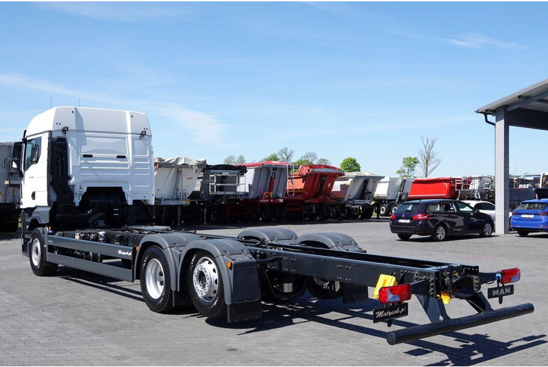 MAN TGX 26.520 / 6x2 / RAMA DŁ. 9,1M / OŚ PODNOSZONA / SKRĘTNA / DO - Châssis cabine: photos 4 MAN TGX 26.520 / 6x2 / RAMA DŁ. 9,1M / OŚ PODNOSZONA / SKRĘTNA / DO - Châssis cabine: photos 4