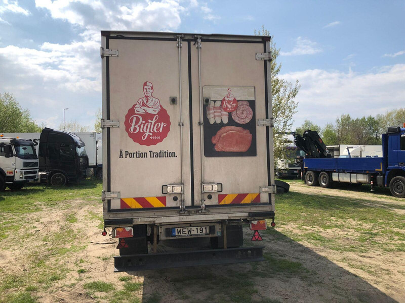 MORRIER - Carrier Supra 522 frigo - Semi-remorque frigorifique: photos 2 MORRIER - Carrier Supra 522 frigo - Semi-remorque frigorifique: photos 2