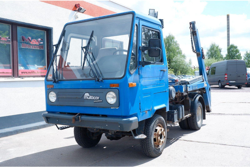 MULTICAR Champion 4x4 - Skip loader - Camion multibenne: photos 2 MULTICAR Champion 4x4 - Skip loader - Camion multibenne: photos 2