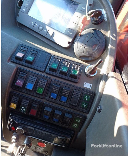 Chariot télescopique Manitou MRT 2150 Rotating telehandler: photos 17