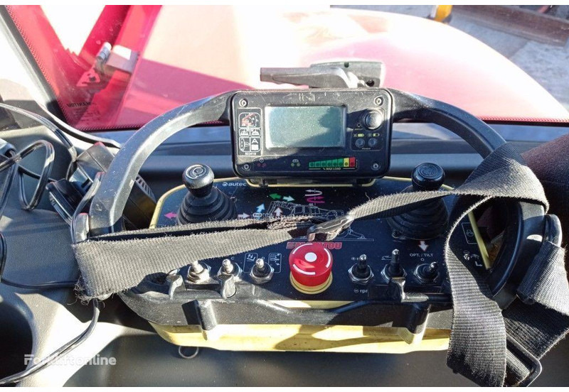 Chariot télescopique Manitou MRT 2150 Rotating telehandler: photos 13