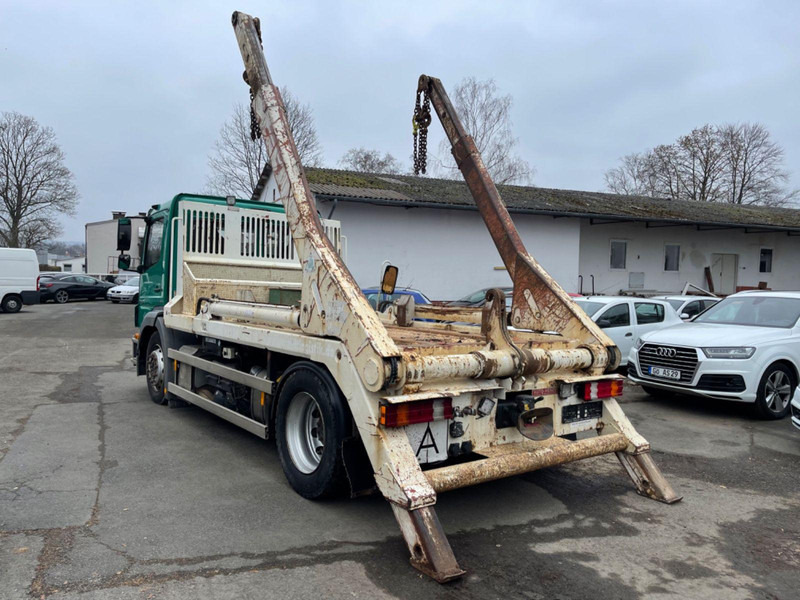 Camion porte-conteneur/ Caisse mobile, Camion grue Mercedes-Benz 1833 Absetzkipper Bluetec 5 Klima 2 Hand Orig Km: photos 12 Camion porte-conteneur/ Caisse mobile, Camion grue Mercedes-Benz 1833 Absetzkipper Bluetec 5 Klima 2 Hand Orig Km: photos 12