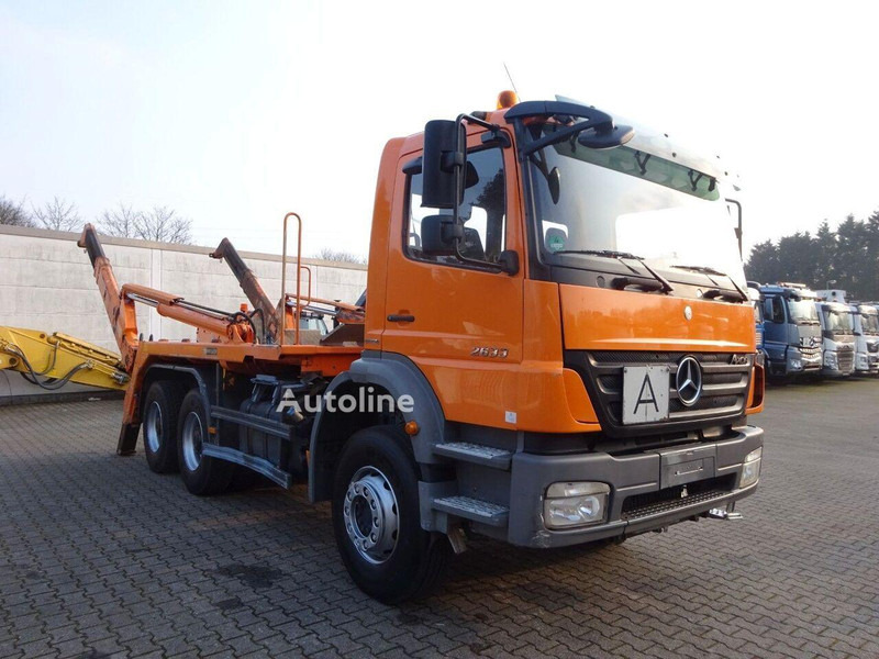 Mercedes-Benz 2633 Axor - Skip loader - Camion multibenne: photos 4 Mercedes-Benz 2633 Axor - Skip loader - Camion multibenne: photos 4