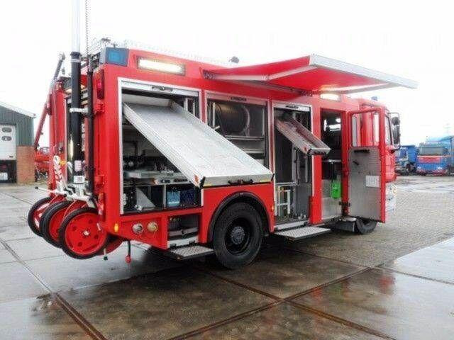 Mercedes-Benz ACTROS 1835 Feuerwehr 2080 L Fire Unit !! - Camion de pompier: photos 4 Mercedes-Benz ACTROS 1835 Feuerwehr 2080 L Fire Unit !! - Camion de pompier: photos 4