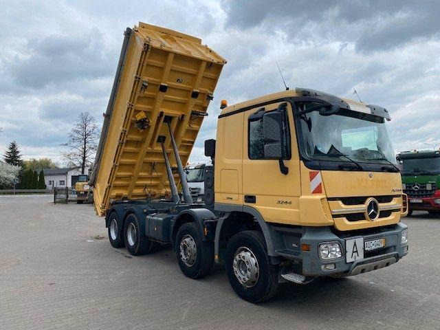 Mercedes-Benz ACTROS 3244 MP3 - Camion benne: photos 2 Mercedes-Benz ACTROS 3244 MP3 - Camion benne: photos 2