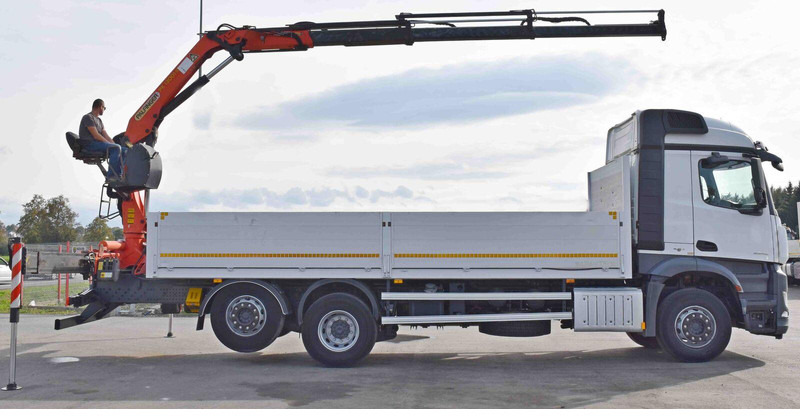 Mercedes-Benz AROCS 2542 - Camion plateau, Camion grue: photos 4 Mercedes-Benz AROCS 2542 - Camion plateau, Camion grue: photos 4