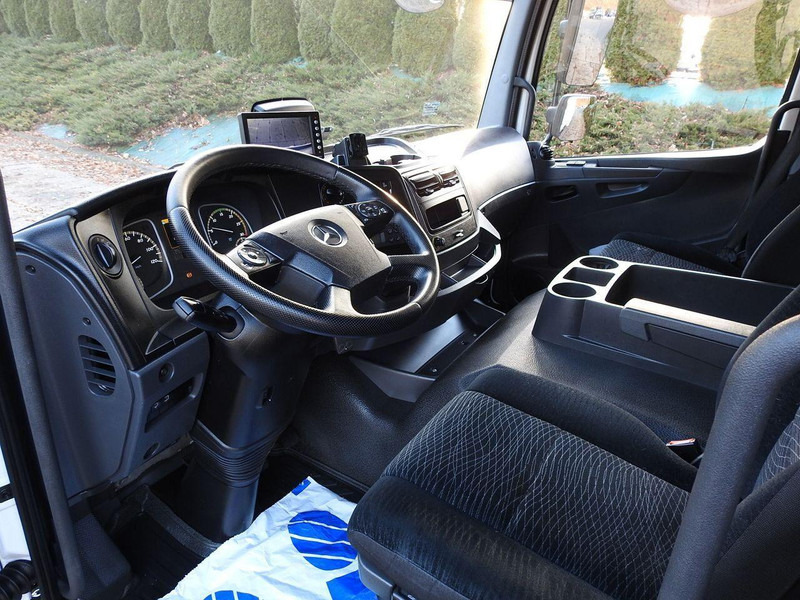 Mercedes-Benz ATEGO 12.24 KONTENER CHŁODNIA -10*C WINDA 16 PALET FUNKCJA GRZAN - Camion frigorifique: photos 2 Mercedes-Benz ATEGO 12.24 KONTENER CHŁODNIA -10*C WINDA 16 PALET FUNKCJA GRZAN - Camion frigorifique: photos 2