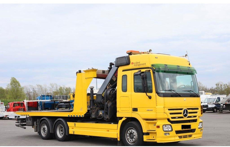 Mercedes-Benz Actros 2532 Vehicle transporter + crane Hiab 477EP-5 HiPro 6x2 - Camion porte-voitures: photos 3 Mercedes-Benz Actros 2532 Vehicle transporter + crane Hiab 477EP-5 HiPro 6x2 - Camion porte-voitures: photos 3