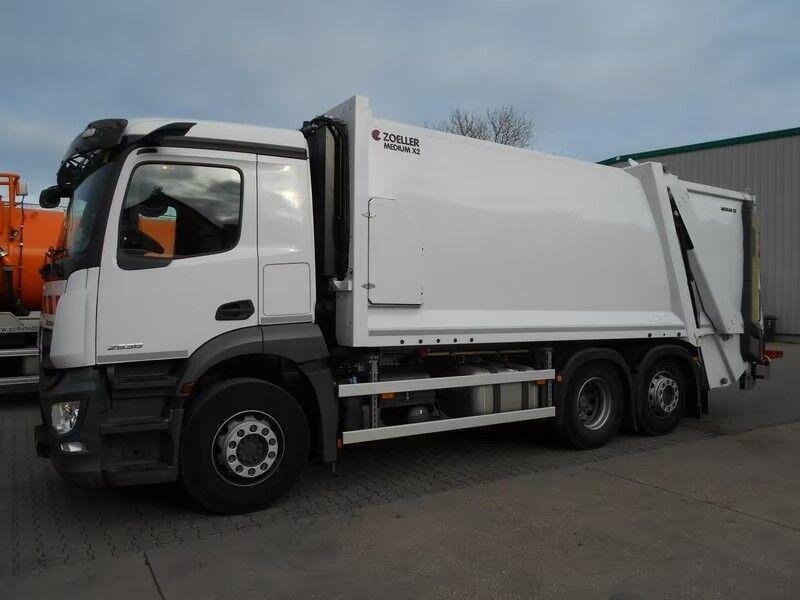 Mercedes-Benz Actros 2536 - Garbage truck - Benne à ordures ménagères: photos 1 Mercedes-Benz Actros 2536 - Garbage truck - Benne à ordures ménagères: photos 1