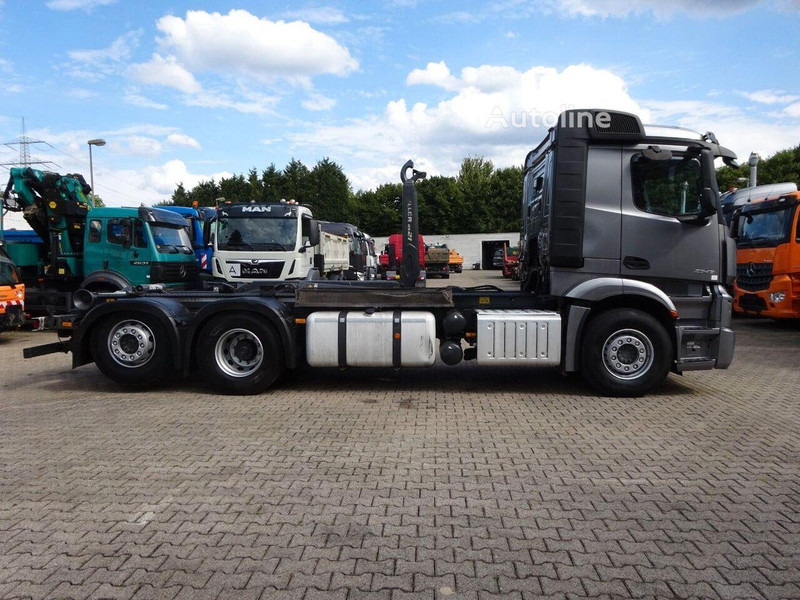 Mercedes-Benz Actros 2545 - Hook lift truck 6x2 - crédit-bail Mercedes-Benz Actros 2545 - Hook lift truck 6x2: photos 11 Mercedes-Benz Actros 2545 - Hook lift truck 6x2 - crédit-bail Mercedes-Benz Actros 2545 - Hook lift truck 6x2: photos 11