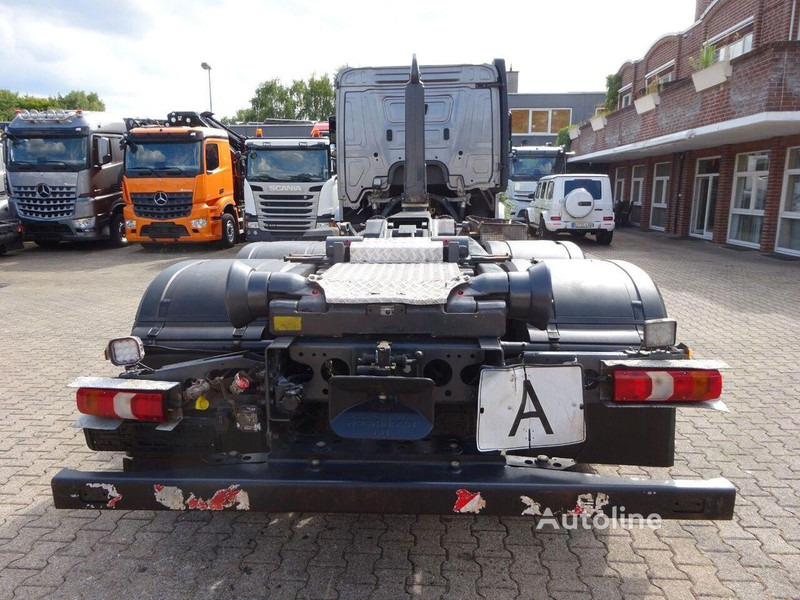Mercedes-Benz Actros 2545 - Hook lift truck 6x2 - crédit-bail Mercedes-Benz Actros 2545 - Hook lift truck 6x2: photos 7 Mercedes-Benz Actros 2545 - Hook lift truck 6x2 - crédit-bail Mercedes-Benz Actros 2545 - Hook lift truck 6x2: photos 7