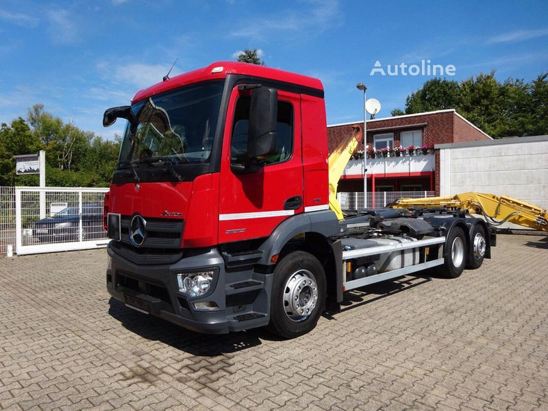 Mercedes-Benz Antos 2532 - Hook lift truck - Camion ampliroll: photos 1 Mercedes-Benz Antos 2532 - Hook lift truck - Camion ampliroll: photos 1