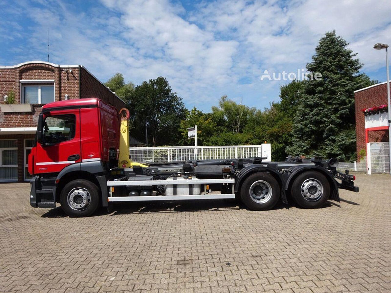 Camion ampliroll Mercedes-Benz Antos 2532 - Hook lift truck: photos 6