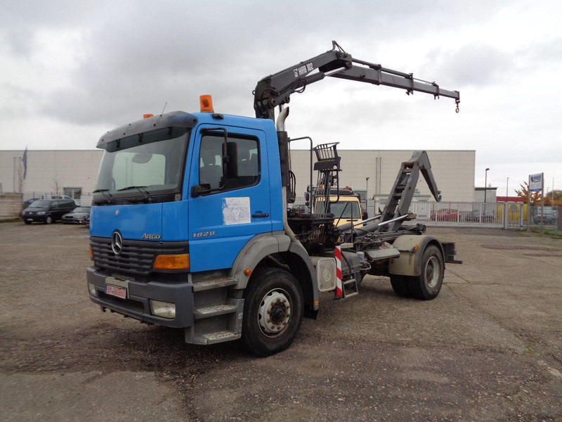 Mercedes-Benz Atego 1828 Hook lift truck + Crane Hiab 102 - Camion ampliroll, Camion grue: photos 1 Mercedes-Benz Atego 1828 Hook lift truck + Crane Hiab 102 - Camion ampliroll, Camion grue: photos 1
