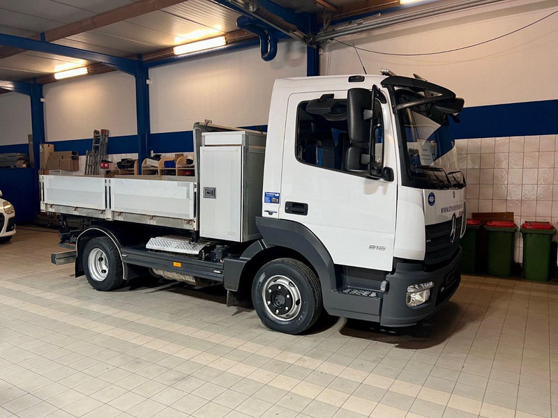 Mercedes-Benz Atego 3 8.18 4x2 3 Seiten Kipper - Camion benne: photos 1 Mercedes-Benz Atego 3 8.18 4x2 3 Seiten Kipper - Camion benne: photos 1
