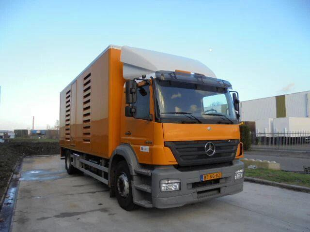 Mercedes-Benz Axor 1829 - Vacuum truck - Camion hydrocureur: photos 3 Mercedes-Benz Axor 1829 - Vacuum truck - Camion hydrocureur: photos 3