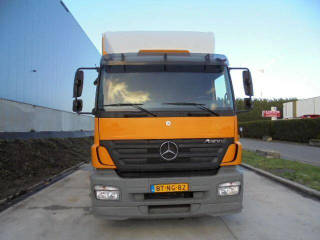 Mercedes-Benz Axor 1829 - Vacuum truck - Camion hydrocureur: photos 2 Mercedes-Benz Axor 1829 - Vacuum truck - Camion hydrocureur: photos 2
