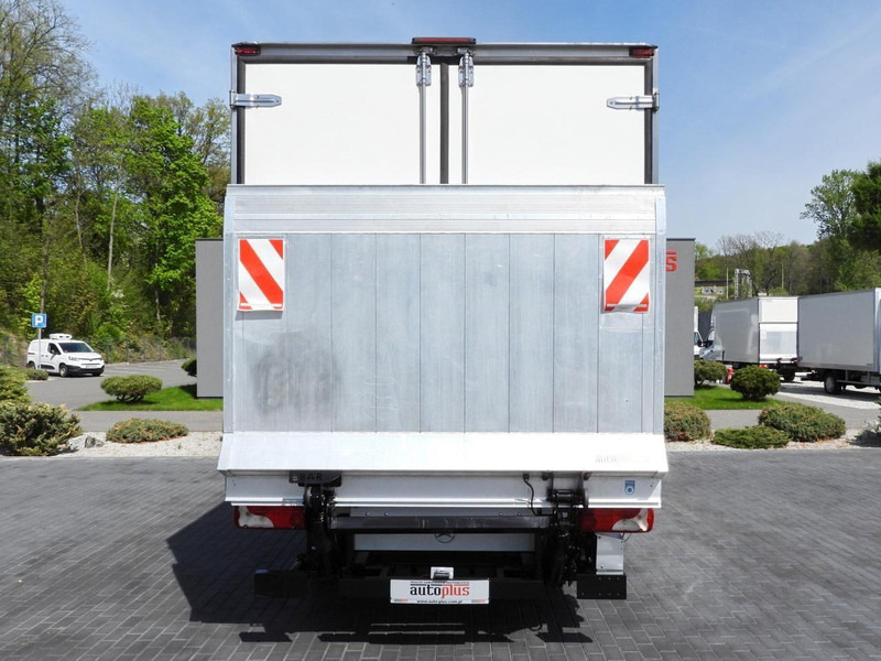 Camion frigorifique Mercedes-Benz SPRINTER 316 CHŁODNIA KONTENER 0*C WINDA 8 PALET TEMPOMAT PNEUMA: photos 10
