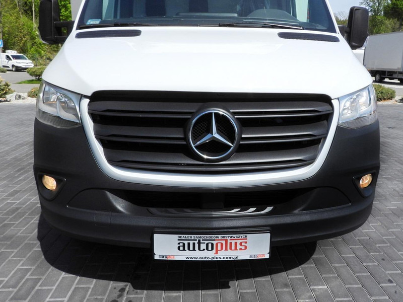 Camion frigorifique Mercedes-Benz SPRINTER 316 CHŁODNIA KONTENER 0*C WINDA 8 PALET TEMPOMAT PNEUMA: photos 15