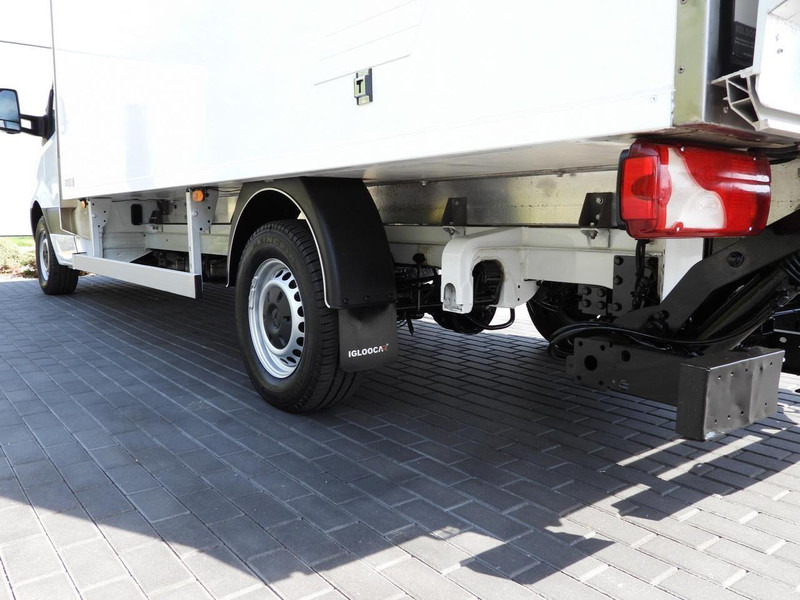 Camion frigorifique Mercedes-Benz SPRINTER 316 CHŁODNIA KONTENER 0*C WINDA 8 PALET TEMPOMAT PNEUMA: photos 17