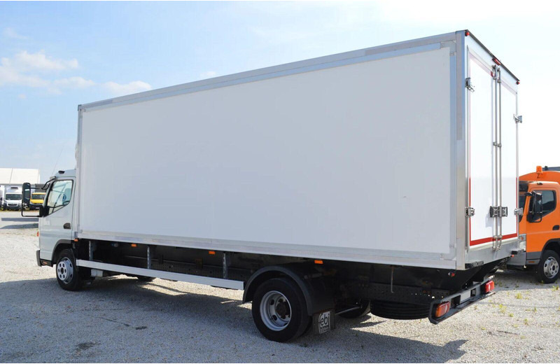 Mitsubishi CANTER FUSO 9C18 REFRIGERATOR + DOOR ISOTHERM CONTAINER - Camion frigorifique: photos 3 Mitsubishi CANTER FUSO 9C18 REFRIGERATOR + DOOR ISOTHERM CONTAINER - Camion frigorifique: photos 3