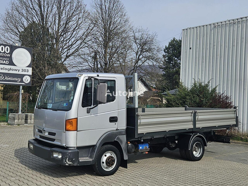 Nissan Atleon 35.110 3 way tipper - Utilitaire benne: photos 1 Nissan Atleon 35.110 3 way tipper - Utilitaire benne: photos 1