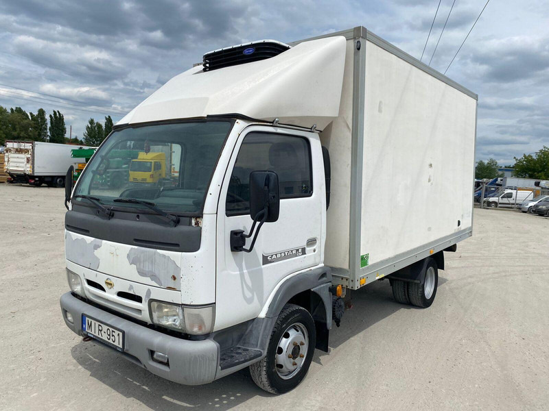 Nissan Cabstar 3,0 tdi Frigo + meat hook - 3,5t - Utilitaire frigorifique: photos 3 Nissan Cabstar 3,0 tdi Frigo + meat hook - 3,5t - Utilitaire frigorifique: photos 3