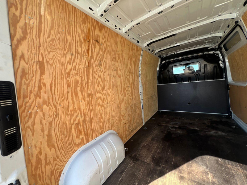 Renault Master 130 DCI L3H2 - crédit-bail Renault Master 130 DCI L3H2: photos 13 Renault Master 130 DCI L3H2 - crédit-bail Renault Master 130 DCI L3H2: photos 13