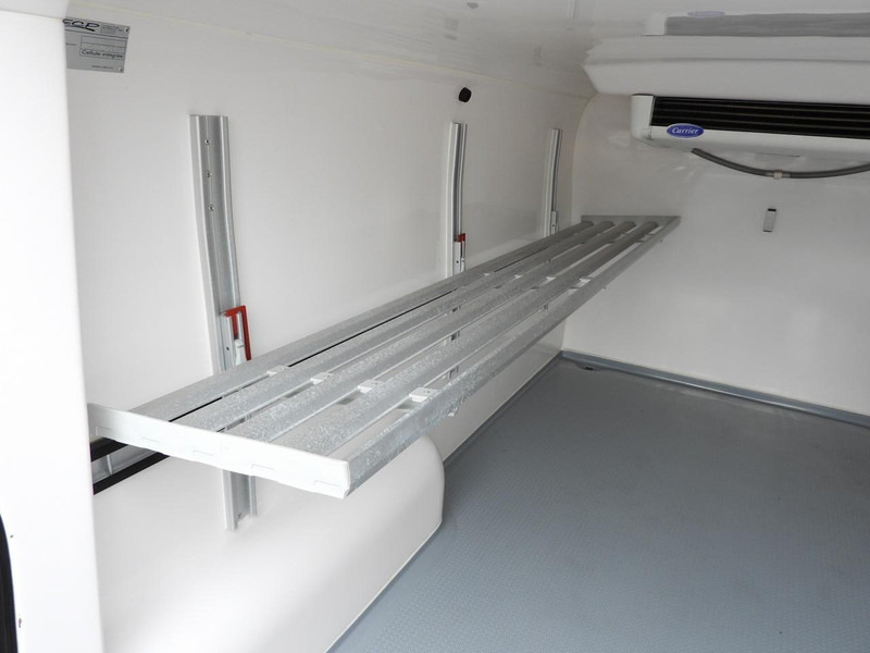 Utilitaire frigorifique Renault TRAFIC FURGON CHŁODNIA -5*C ZASILANIE 230V TEMPOMAT LEDY KLIMAT: photos 19 Utilitaire frigorifique Renault TRAFIC FURGON CHŁODNIA -5*C ZASILANIE 230V TEMPOMAT LEDY KLIMAT: photos 19